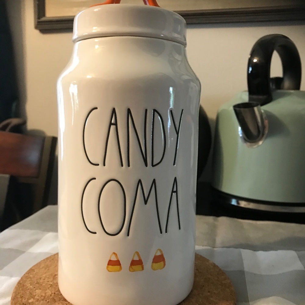 Rae Dunn canister